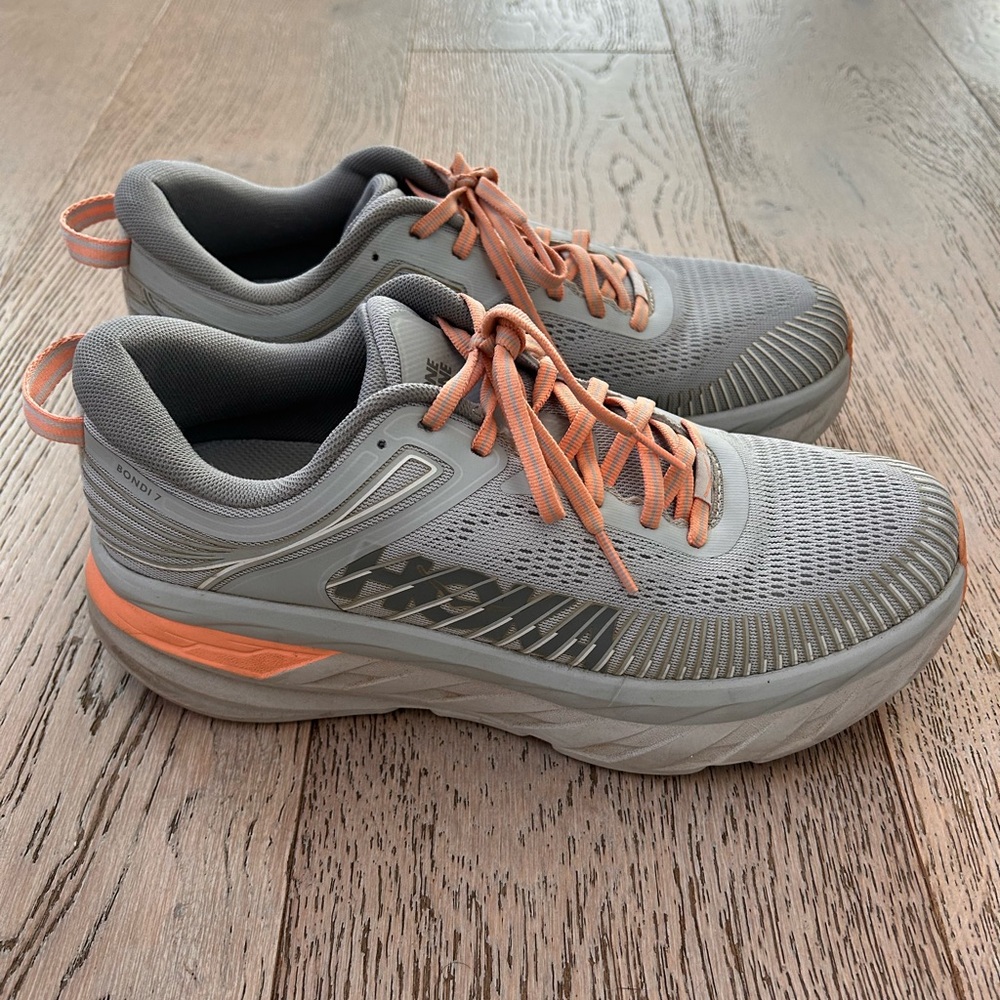 Hoka bondi 7 Light Gray Athletic Shoes